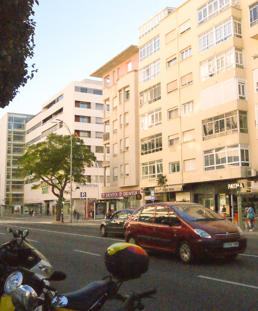 magnifica vivienda en la avenida frete al hospital